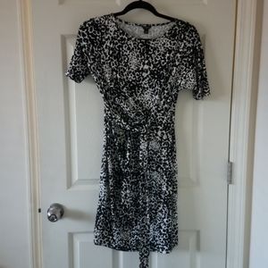 Petite Ann Taylor B&W Print Dress